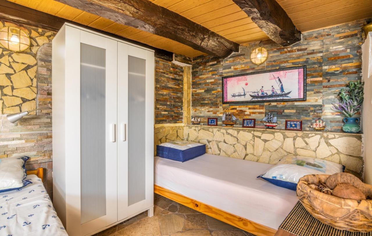 Stone House Knez Apartment Vrbnik Exterior photo