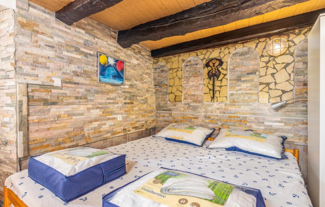Stone House Knez Apartment Vrbnik Exterior photo